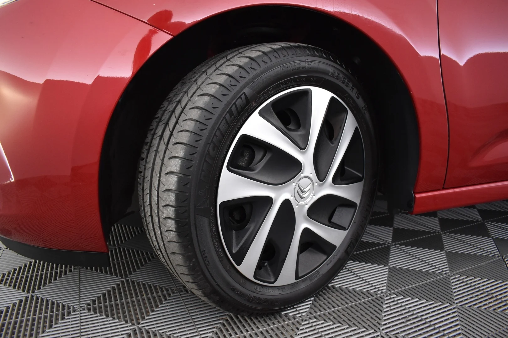 Car Image - 7wF0M4WFVM83BIVO219Uye