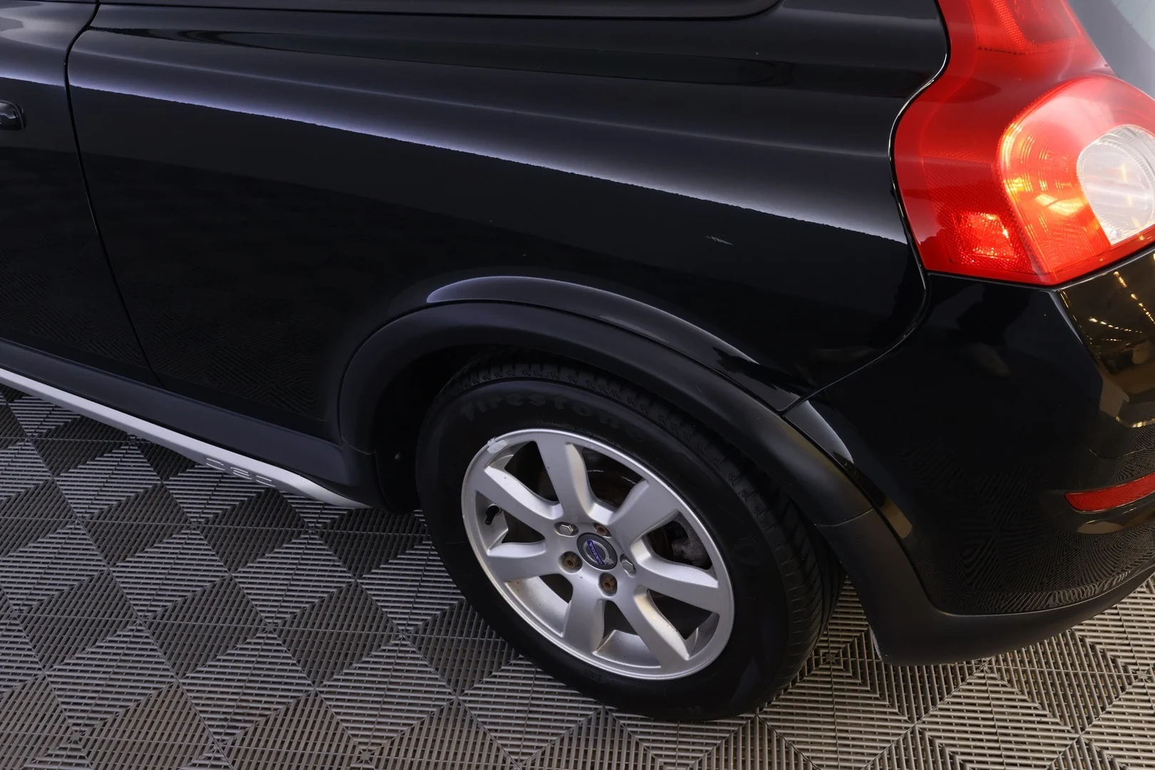 Car Image - 5qKVmbJJVr9CsfraZurzy6