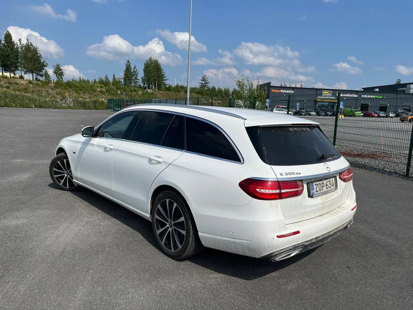 Car Image - ueh2S4APljG8v5hHrxUx7