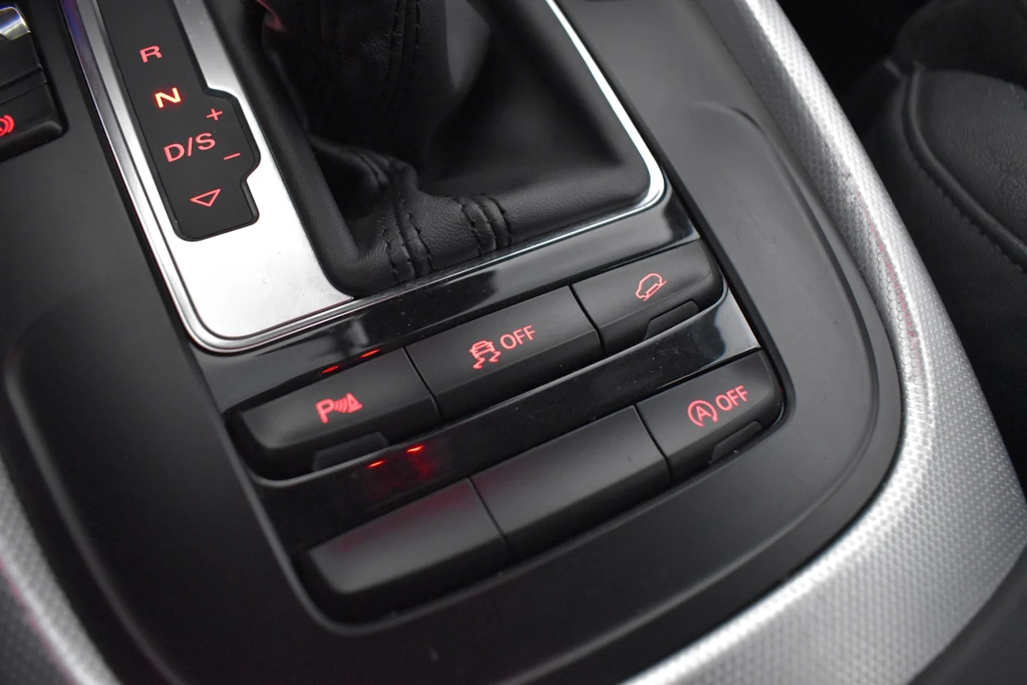 Car Image - 5XSpMe8BehMms6xCPiYOLj