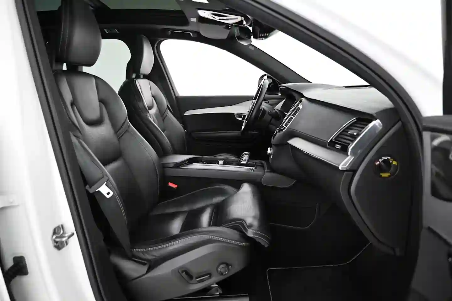 Car Image - 3vTpLUO9CXhuJhwWhlcQRe