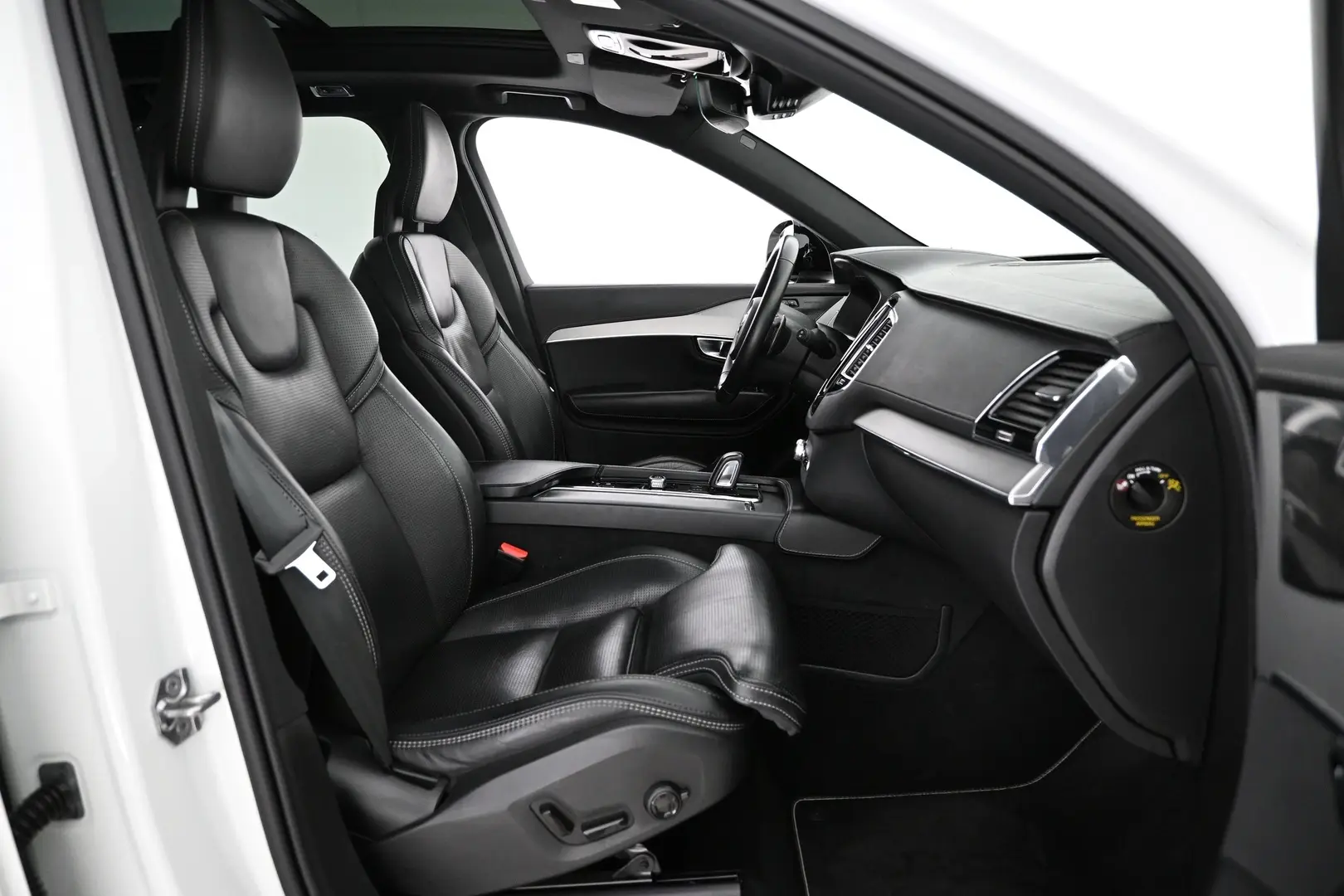 Car Image - 3vTpLUO9CXhuJhwWhlcQRe