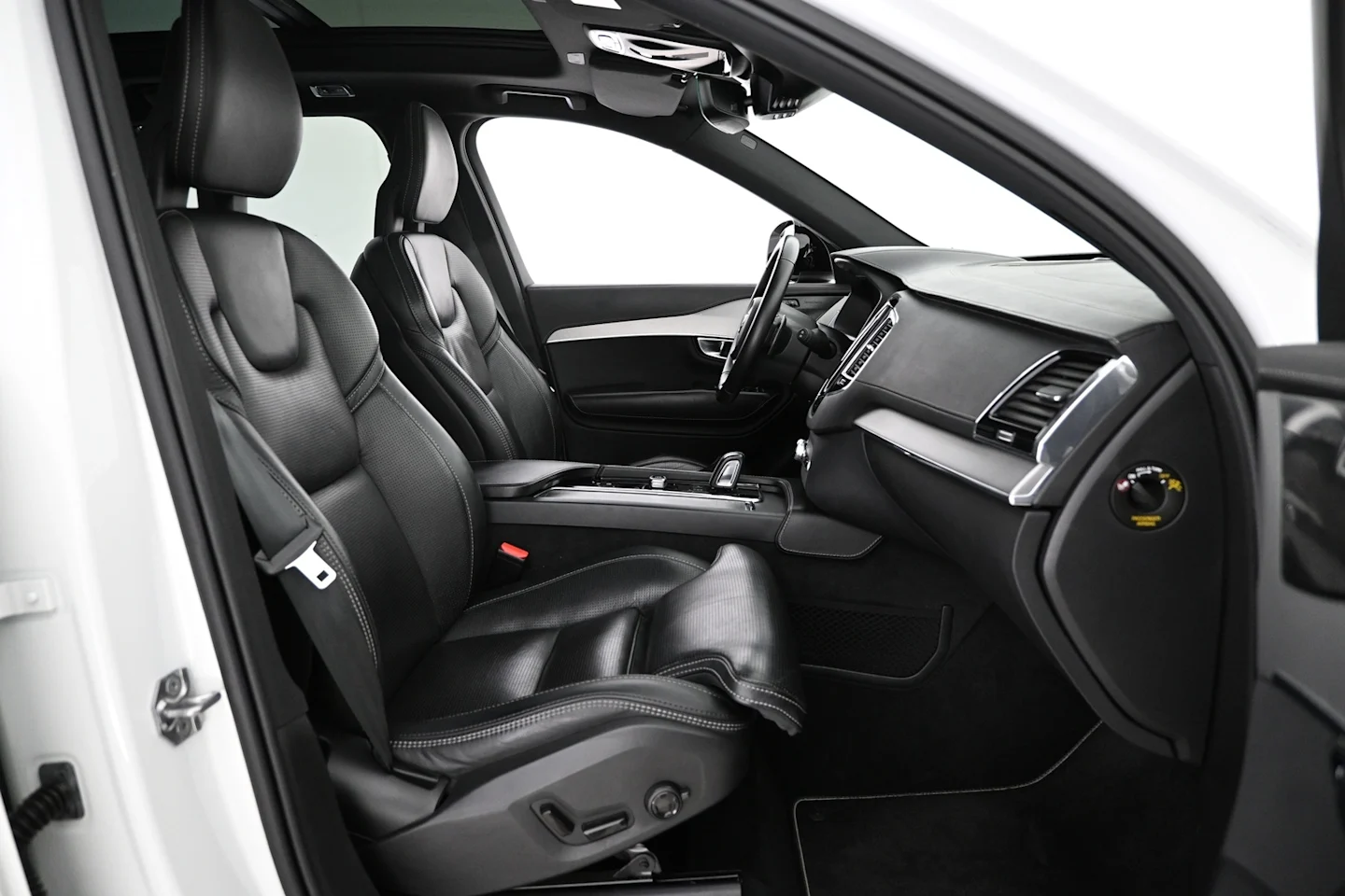 Car Image - 3vTpLUO9CXhuJhwWhlcQRe