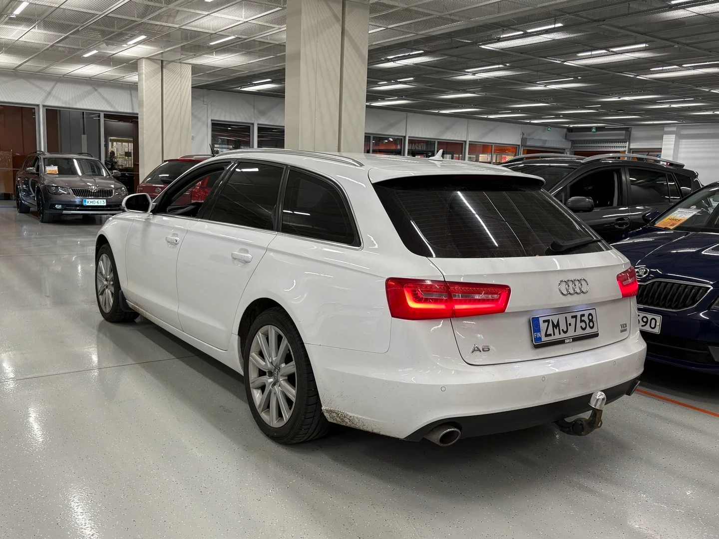 Car Image - 2bJepQAW0s6KKOXx9vJkx4