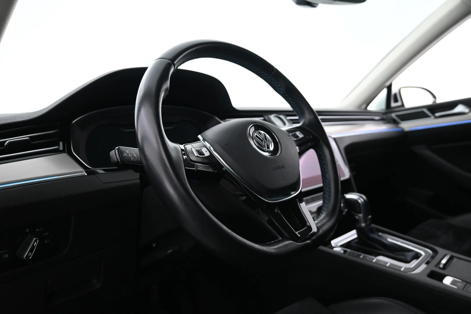Car Image - 2hqPoxHeDvcX5YUrZiIRiw