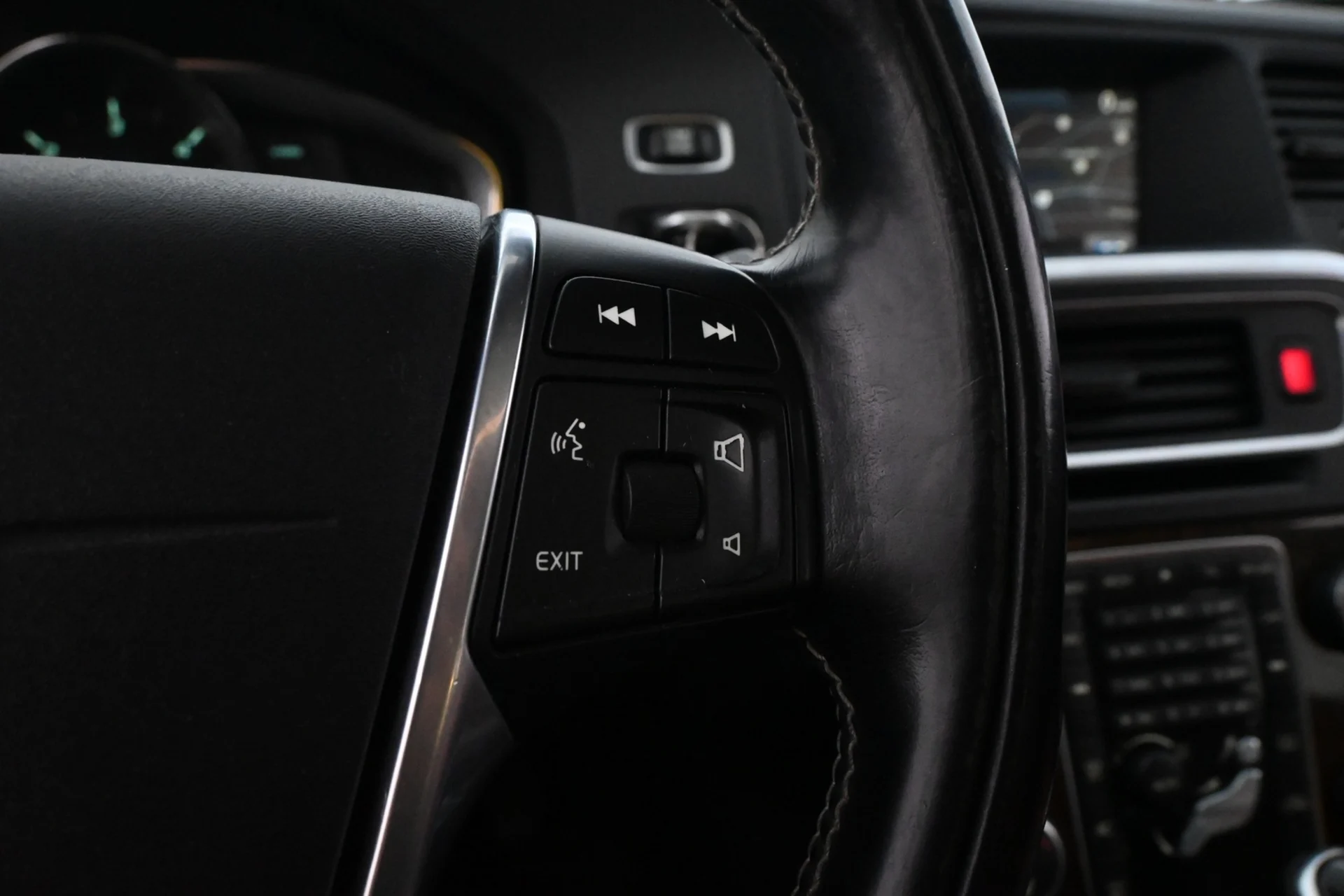 Car Image - 7uHthGtySFWjzgeGJTLOfK