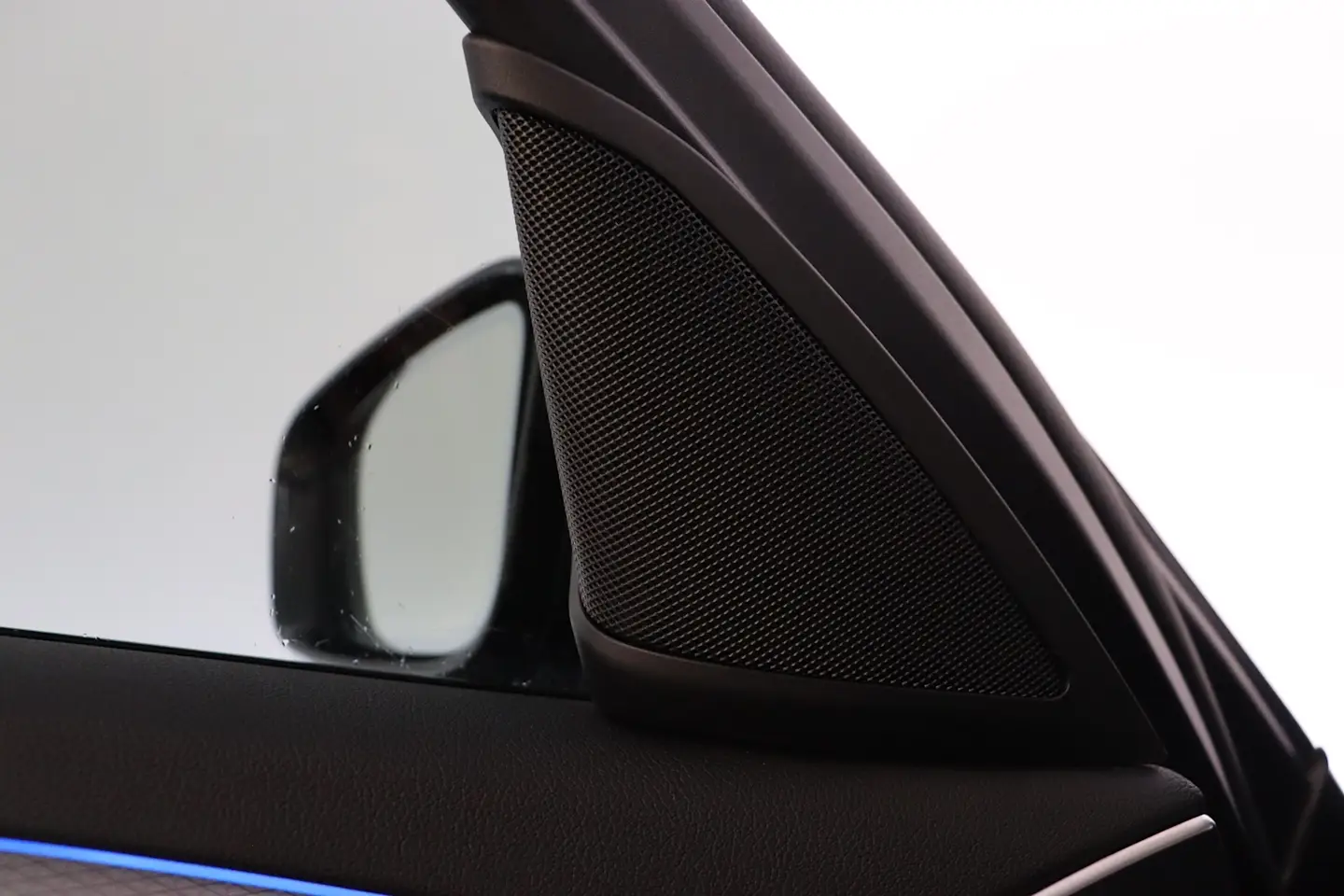 Car Image - 4LO6YIWdJpUPe1jzOrPihC