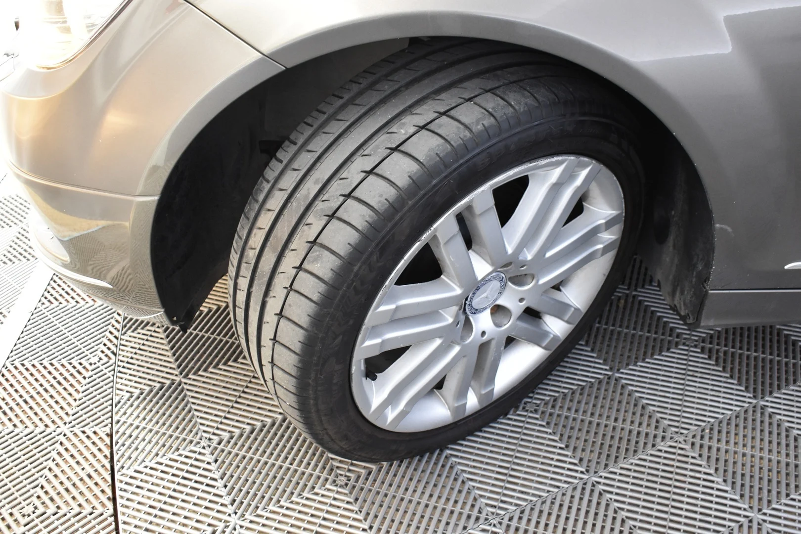 Car Image - 6eTrHugMzHNrSlXm8pELy