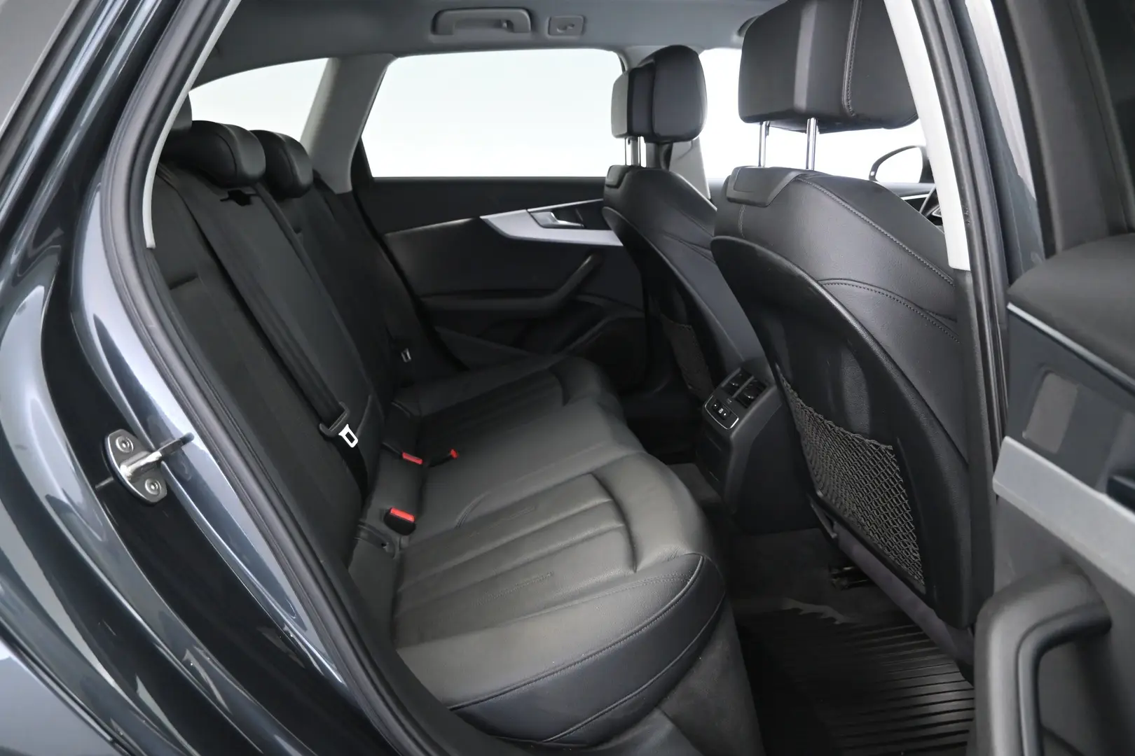 Car Image - 2IUZRYaRP18sDvnhBtBKEk