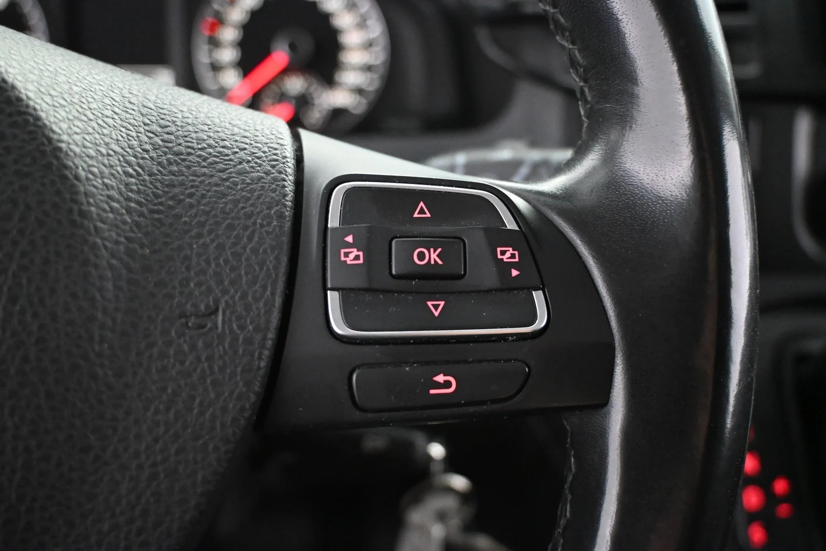Car Image - 3dwKdS2V9CoBIwuUcsqEOb
