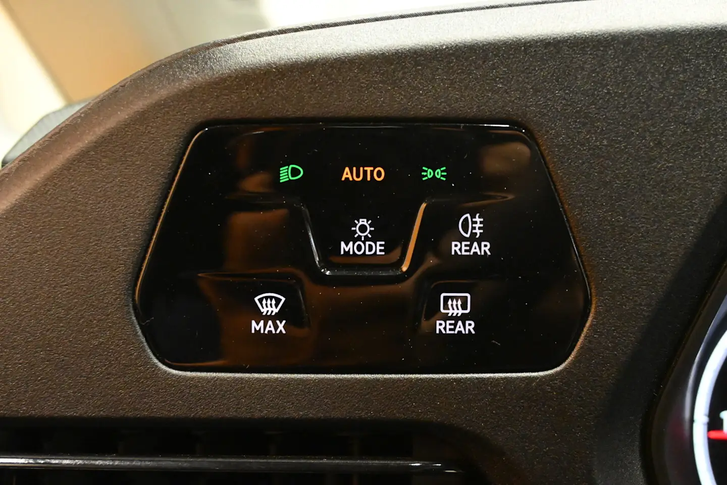Car Image - 577MRx1Zw0rPGOKA8LWm8L