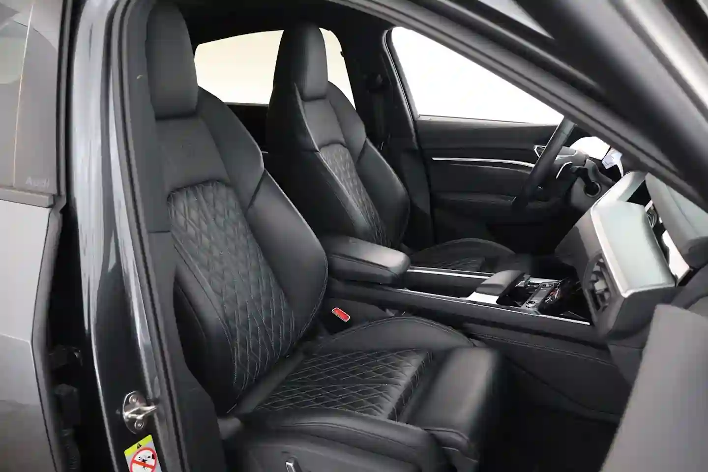 Car Image - 5trnScceGtxTrC4zPXKTCt