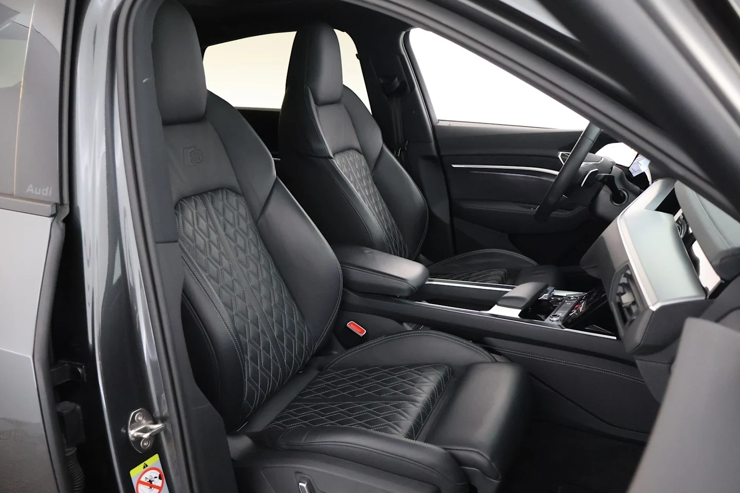 Car Image - 5trnScceGtxTrC4zPXKTCt