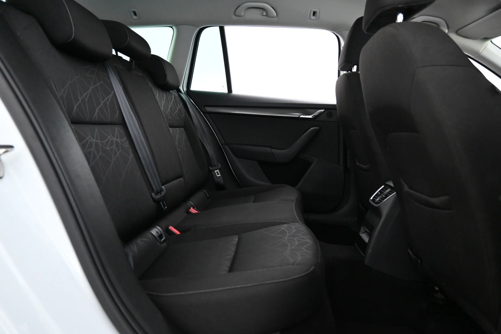 Car Image - 1jaP6xBsMjWsJrsdlBps6S