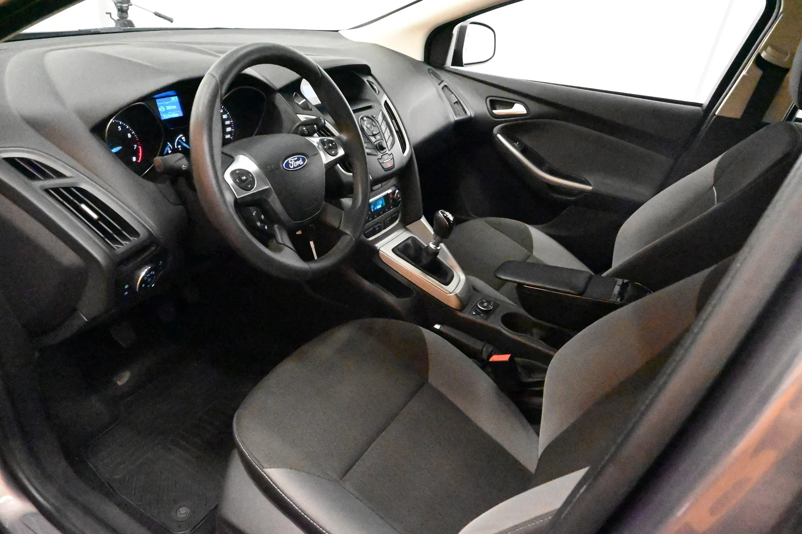 Car Image - 7smQ995Alw49OGR580qBP2