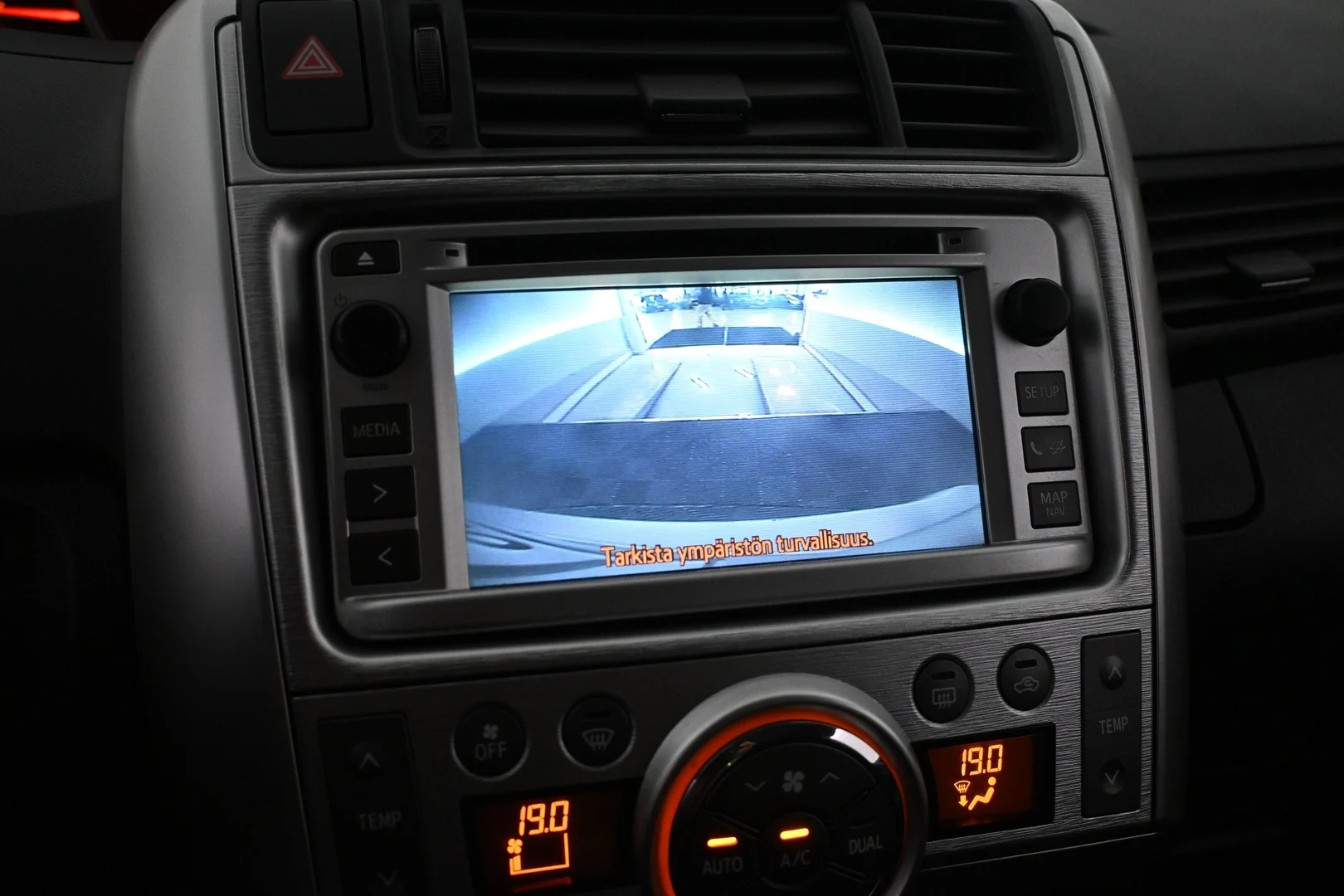 Car Image - 6LhlB0WEuRpOdPGZsGxHa0