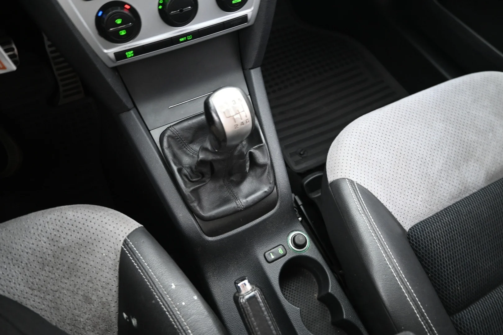Car Image - QW5s2aY97t4lU6Miu5Vzc