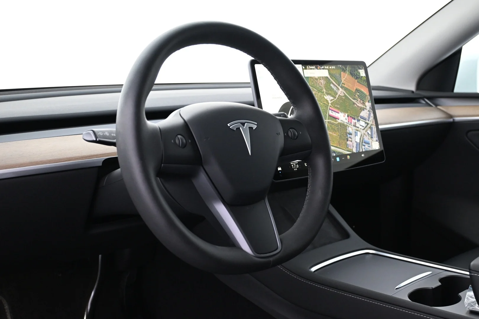 Car Image - 2iOOHCR2fNRnmUWcoJ4E7J