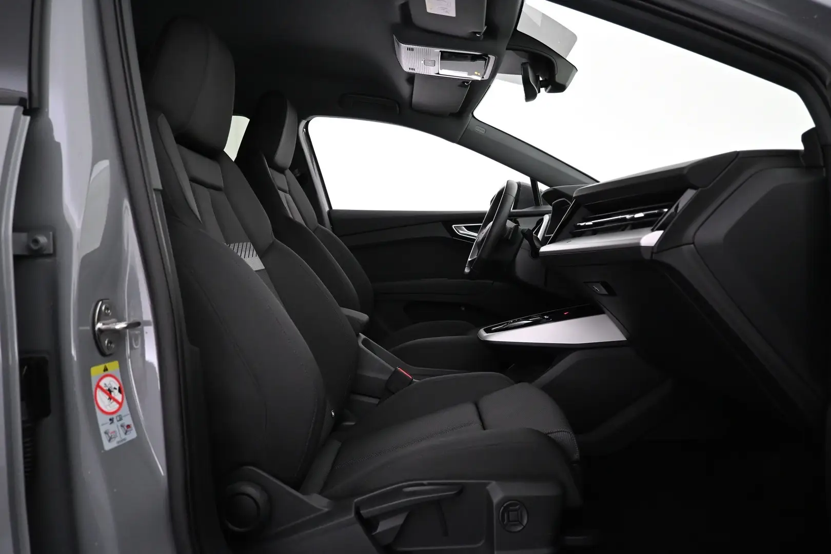 Car Image - 5iIr8Q8vVMpFYKxPg120iD
