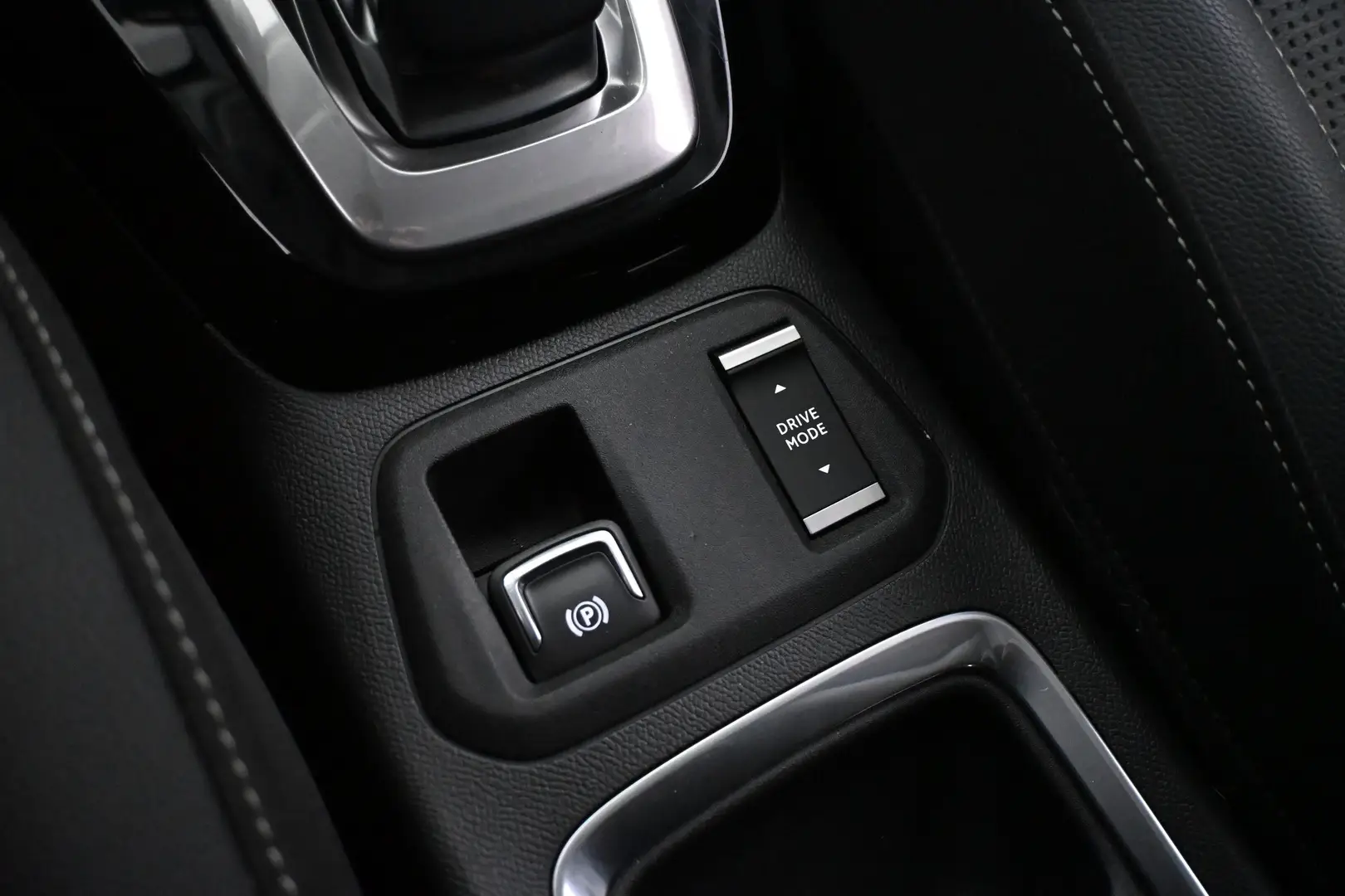 Car Image - 18XIqDCMN6yVPrFv7ybYKy