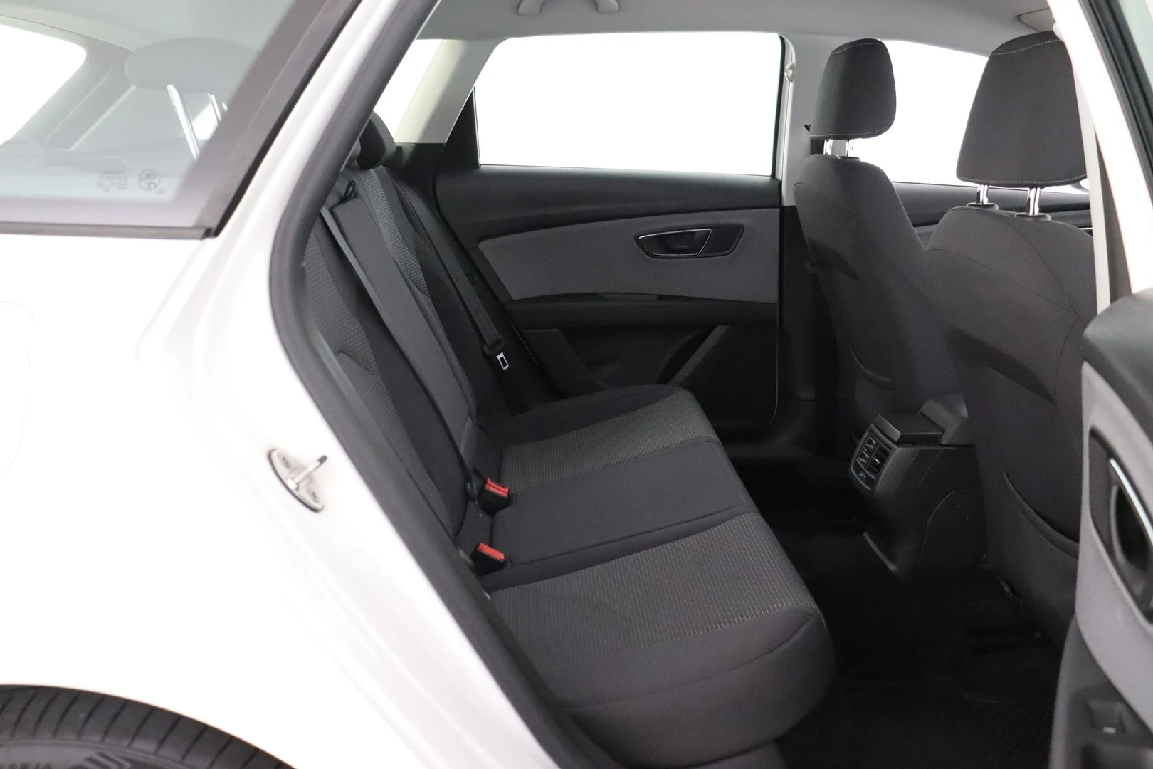 Car Image - 5cY82sDcFQuFPFrjIyVrIg
