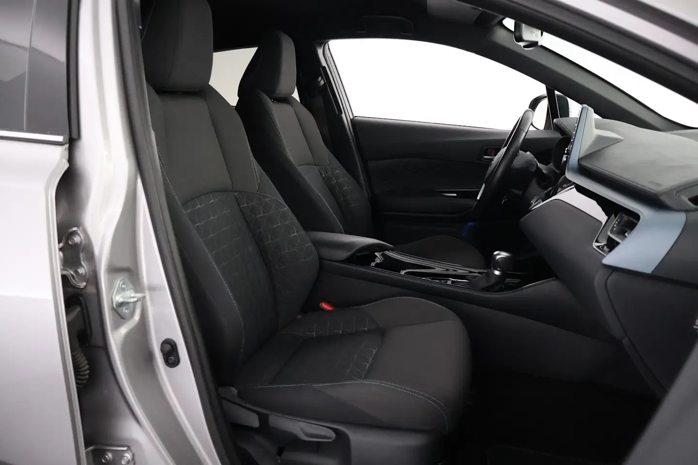 Car Image - 1mpIqZs1v9q4dFnEdxP6oH