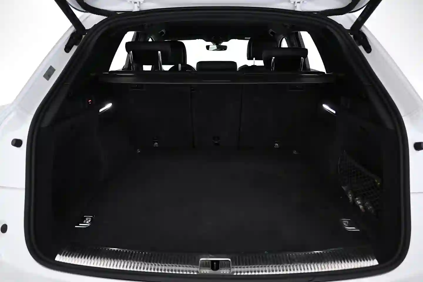 Car Image - 27QmQ9zfGBD6VHxK5mPBhl