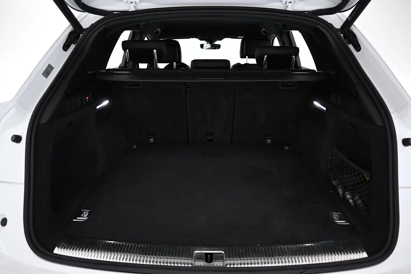 Car Image - 27QmQ9zfGBD6VHxK5mPBhl
