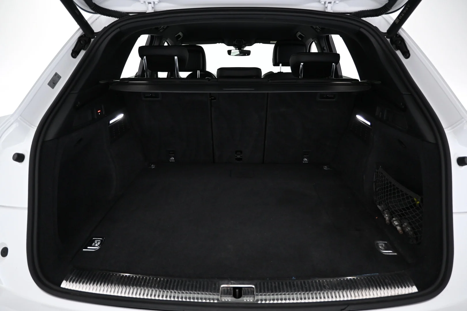 Car Image - 27QmQ9zfGBD6VHxK5mPBhl
