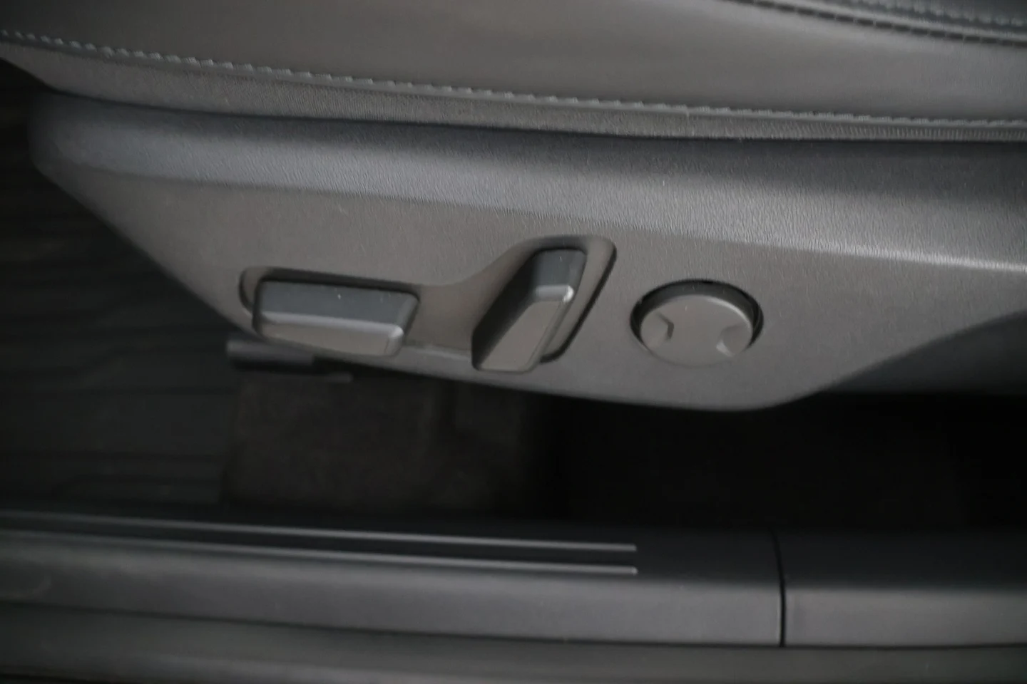 Car Image - 2QgLjPWQxruaf6wF6aLM5o