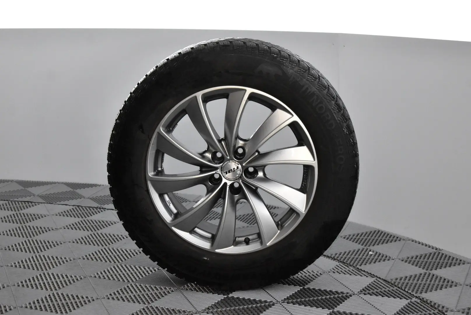 Car Image - 5rBqsXBvZ6e4wZy5lyIcKh