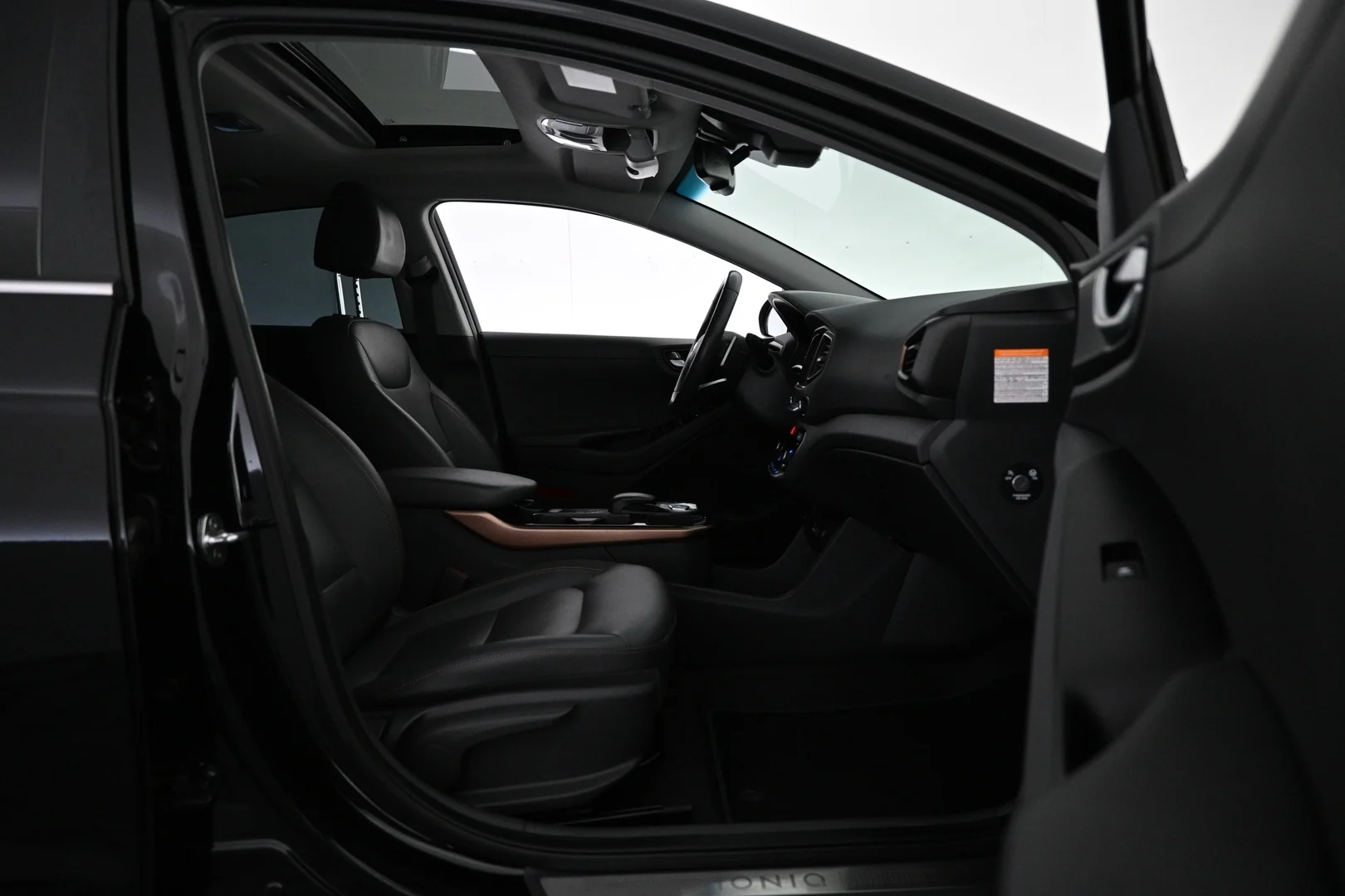 Car Image - 3jtmQi8VsAU5QOo7j8BBZo