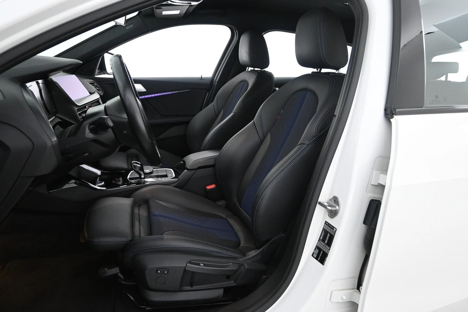 Car Image - 2tPVJz7hx9YX3kQhoRIDI2