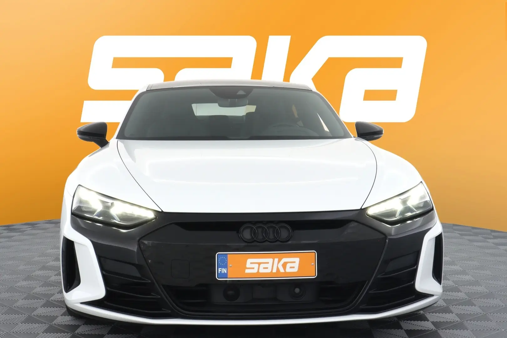 Car Image - 1dnZDa7Gf26mg8YeYR7d3u