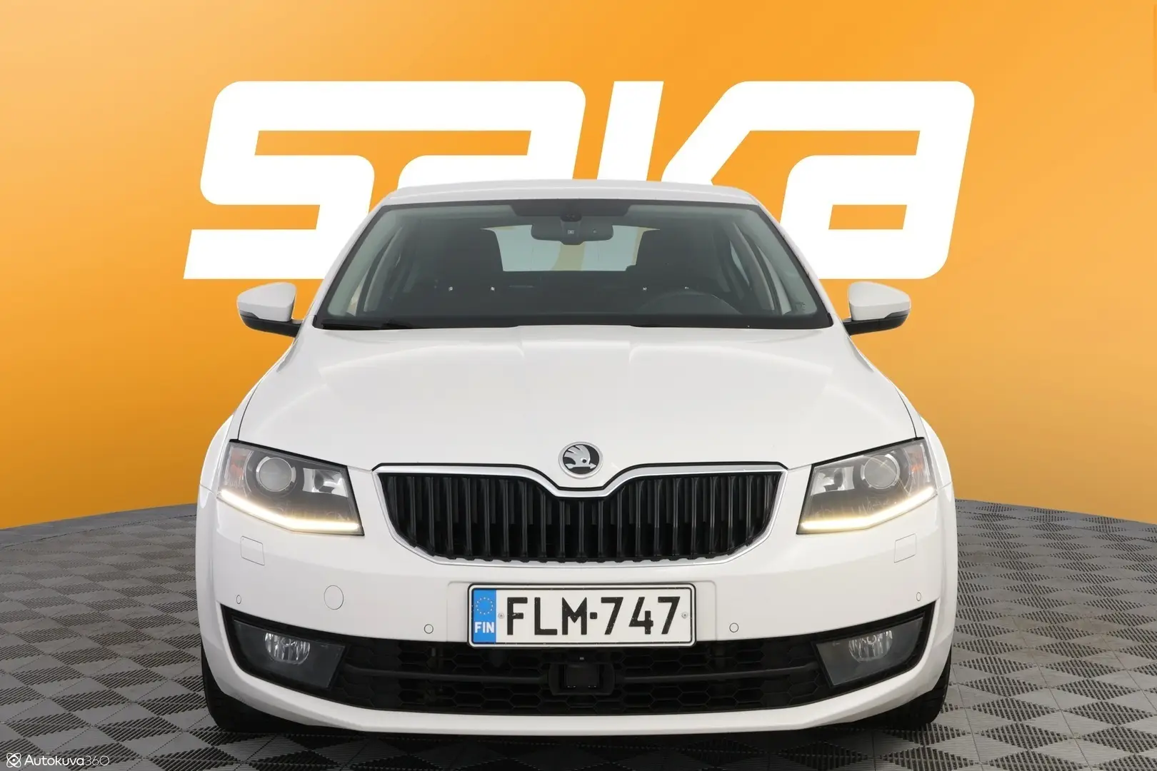 Car Image - 41kXL2qFTcYrToGRmebDNe