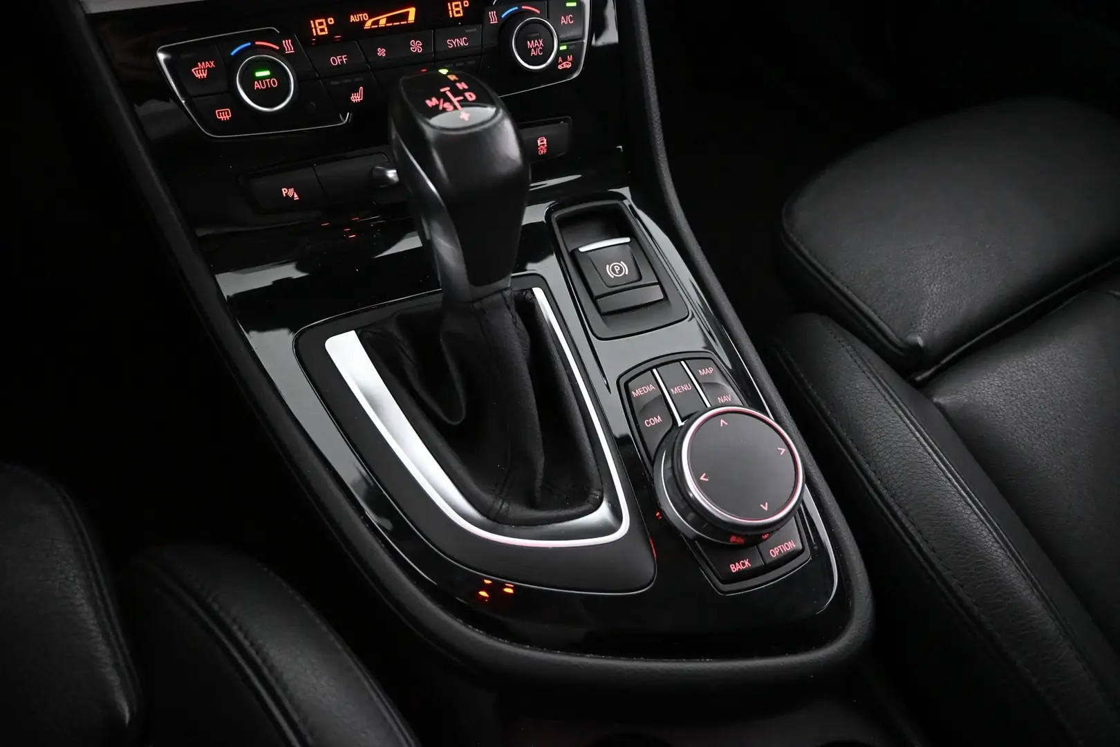 Car Image - 3rKRjIFMn0xga0aad6COtX