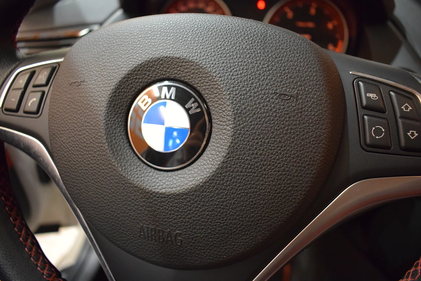 Car Image - xQtD4Z5BuJfAoDk54j3oY