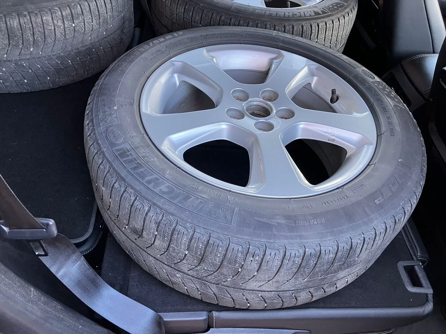 Car Image - 2qoXwfKIORmfWVqKrhP6lq