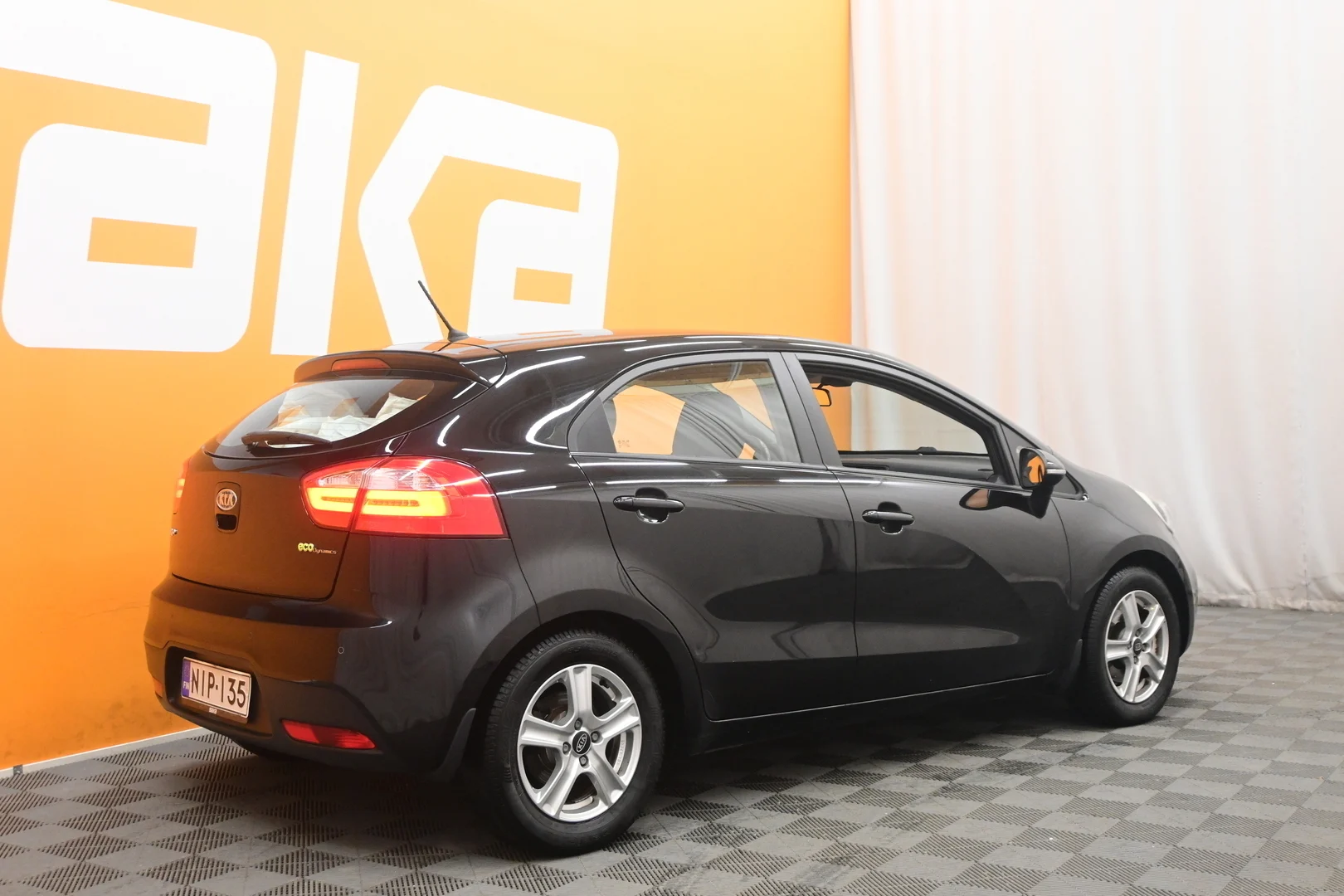 Car Image - DfmNMON5IpRaElqJOBq7r