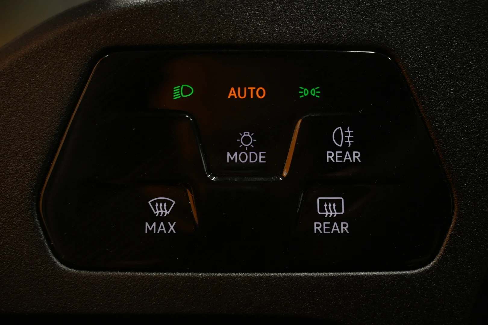 Car Image - hoOSFYwZ4hVhIcQDTruwS