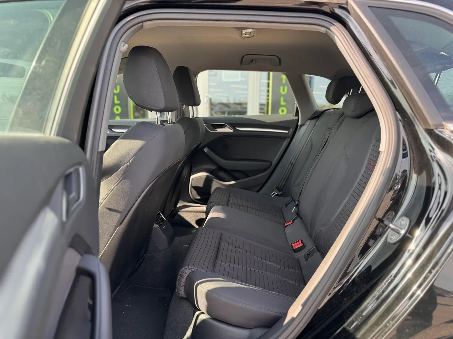Car Image - 1ycGdzwhf4kepT7X2FfK15