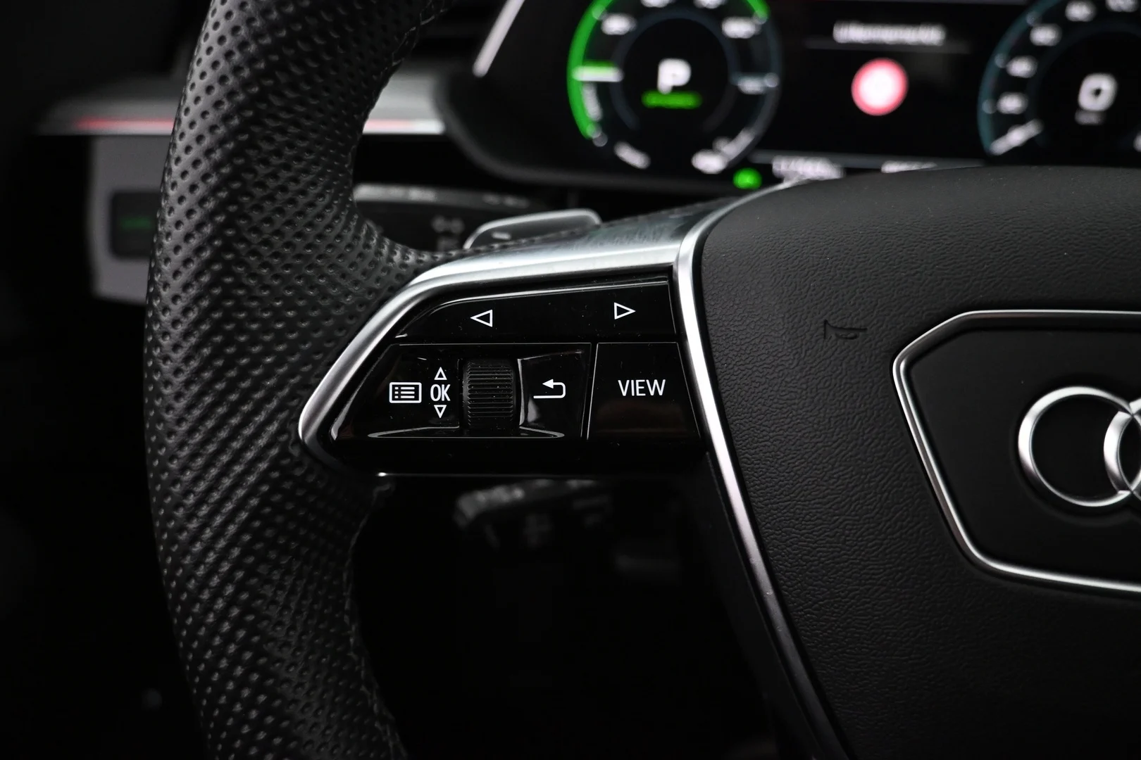 Car Image - 1GyNuTq3Dzl5utxZIqqOyl
