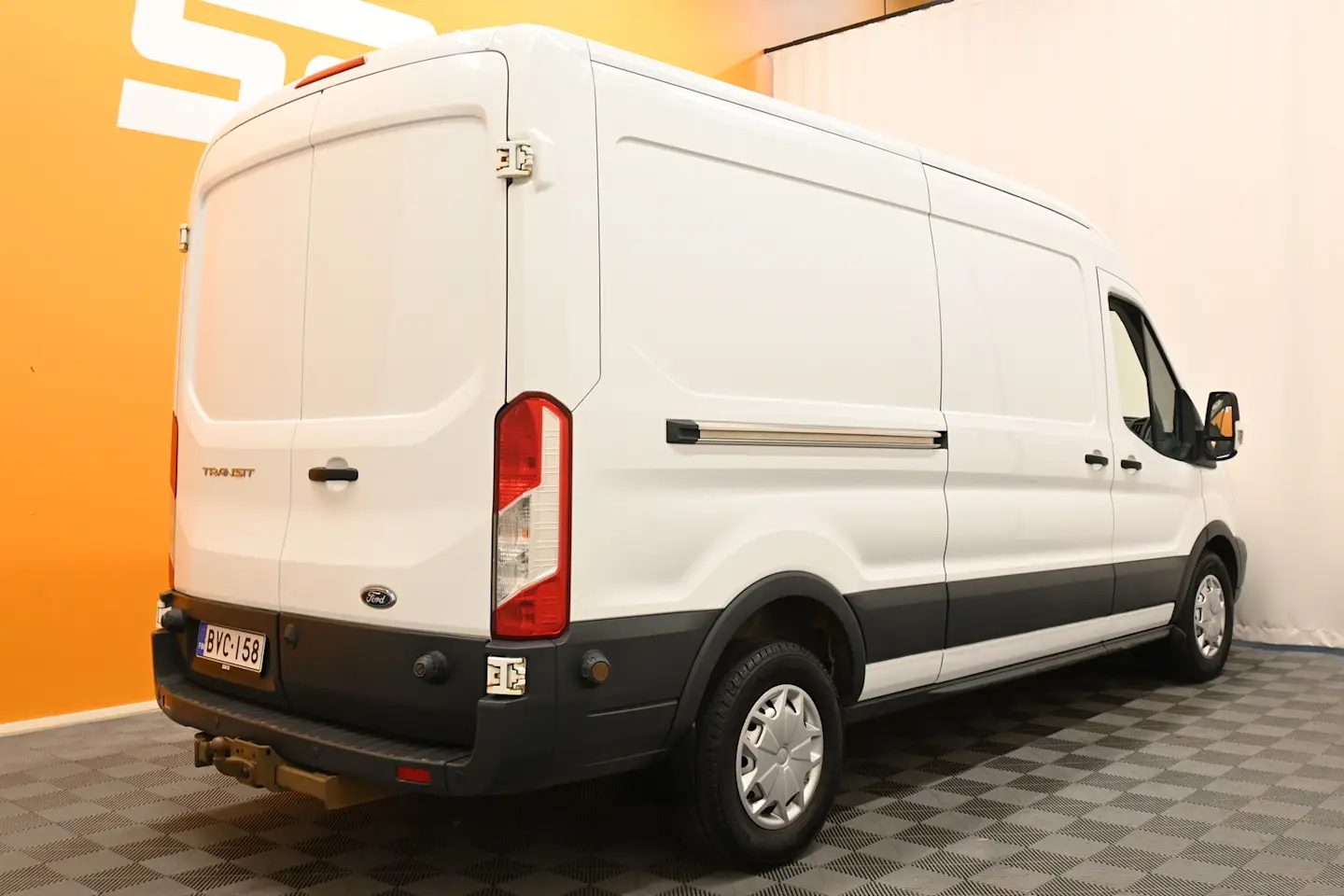Car Image - 75iWdXy6iGctApQmotxu58