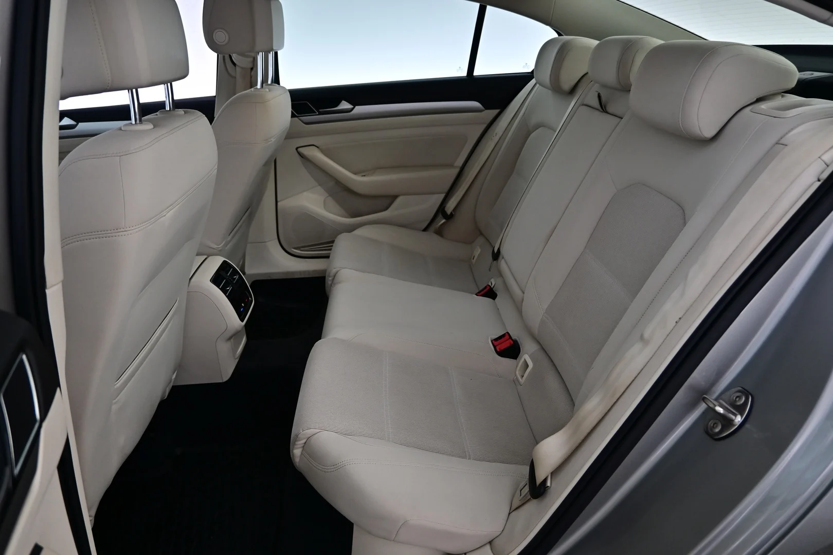 Car Image - 2p2JdEH6wMIfrdssndpD1Y