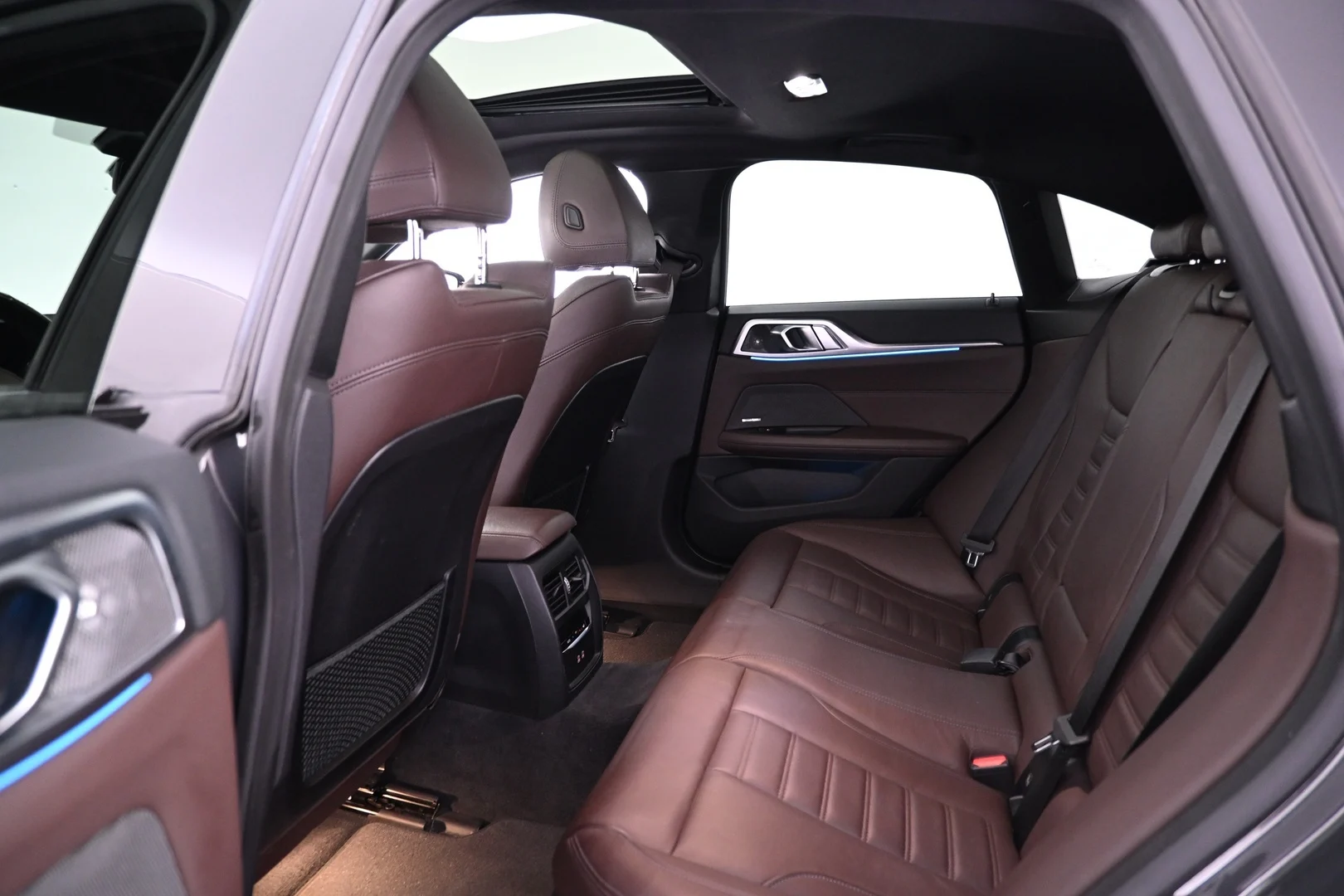 Car Image - 1uvXReesCTrnAU9nTAspw8
