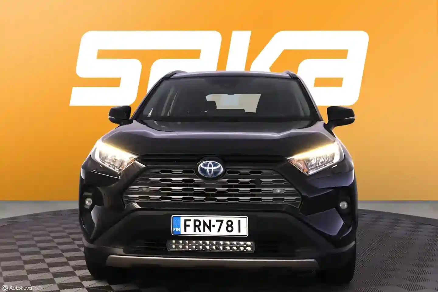 Car Image - 42iq3GHZwQLNH19bDlMhxm