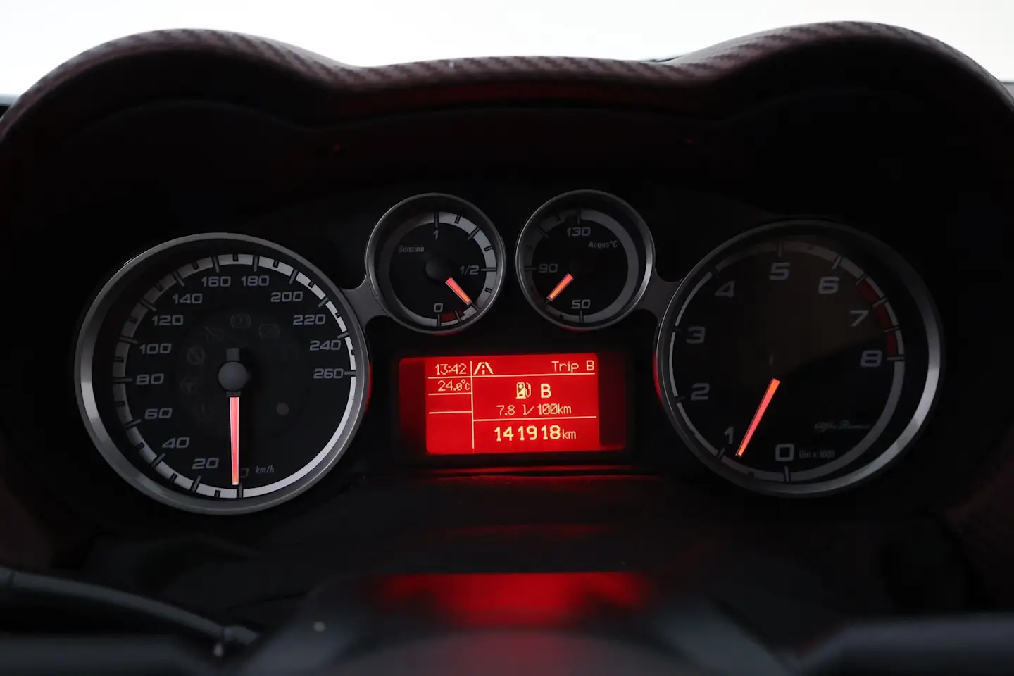 Car Image - 7ydKj9Nz8hufxerHE6A1tR