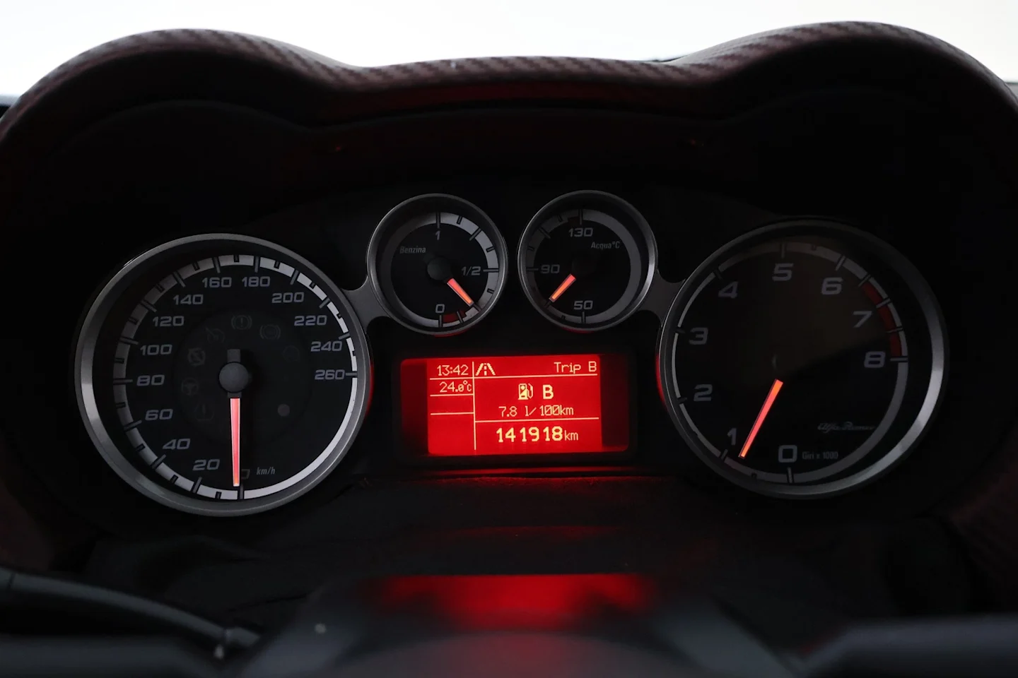Car Image - 7ydKj9Nz8hufxerHE6A1tR