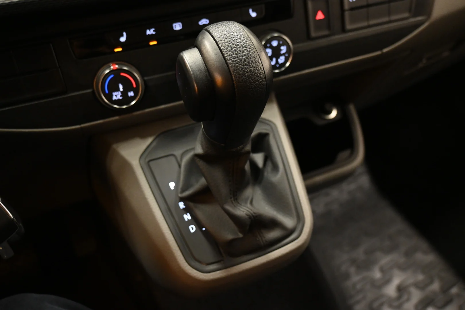 Car Image - 2As0vADiAlNbajJVNXS8TB