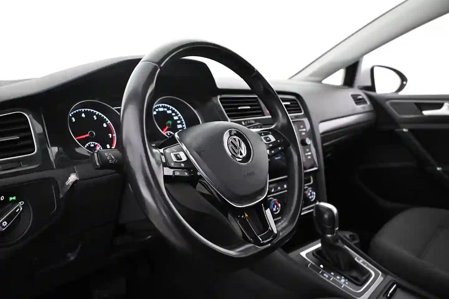 Car Image - 2DR7Ow70Xvn5tIHEfbgVDG